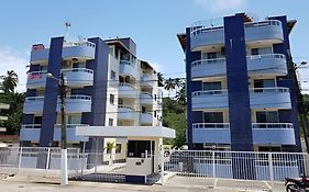 Quarto e Sala - 200 M. Praia dos Milionários